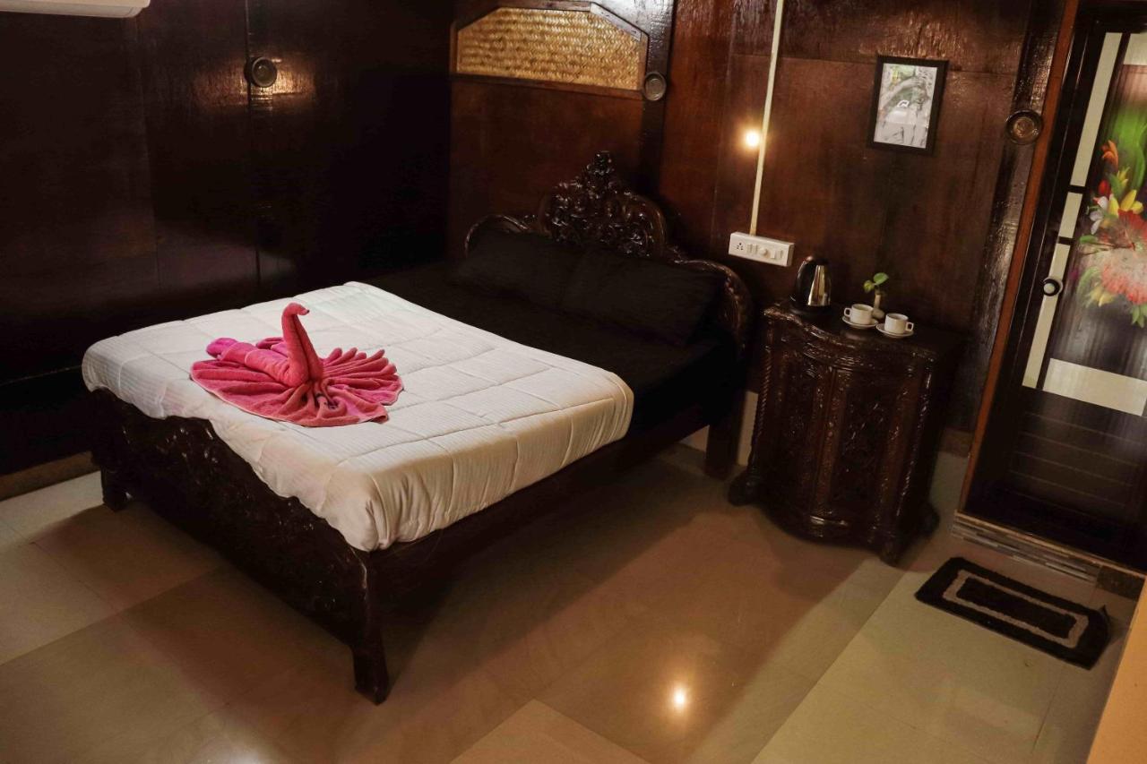Kerala Bamboo House Hotell Varkala Exteriör bild