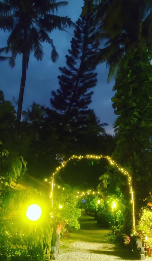 Kerala Bamboo House Hotell Varkala Exteriör bild