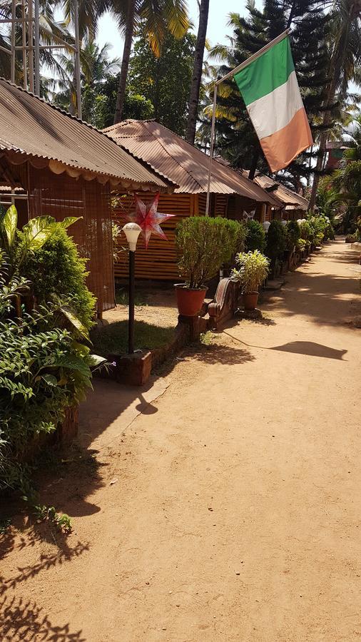 Kerala Bamboo House Hotell Varkala Exteriör bild