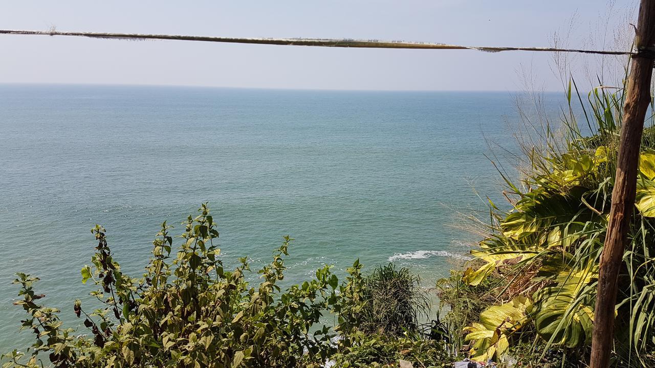 Kerala Bamboo House Hotell Varkala Exteriör bild